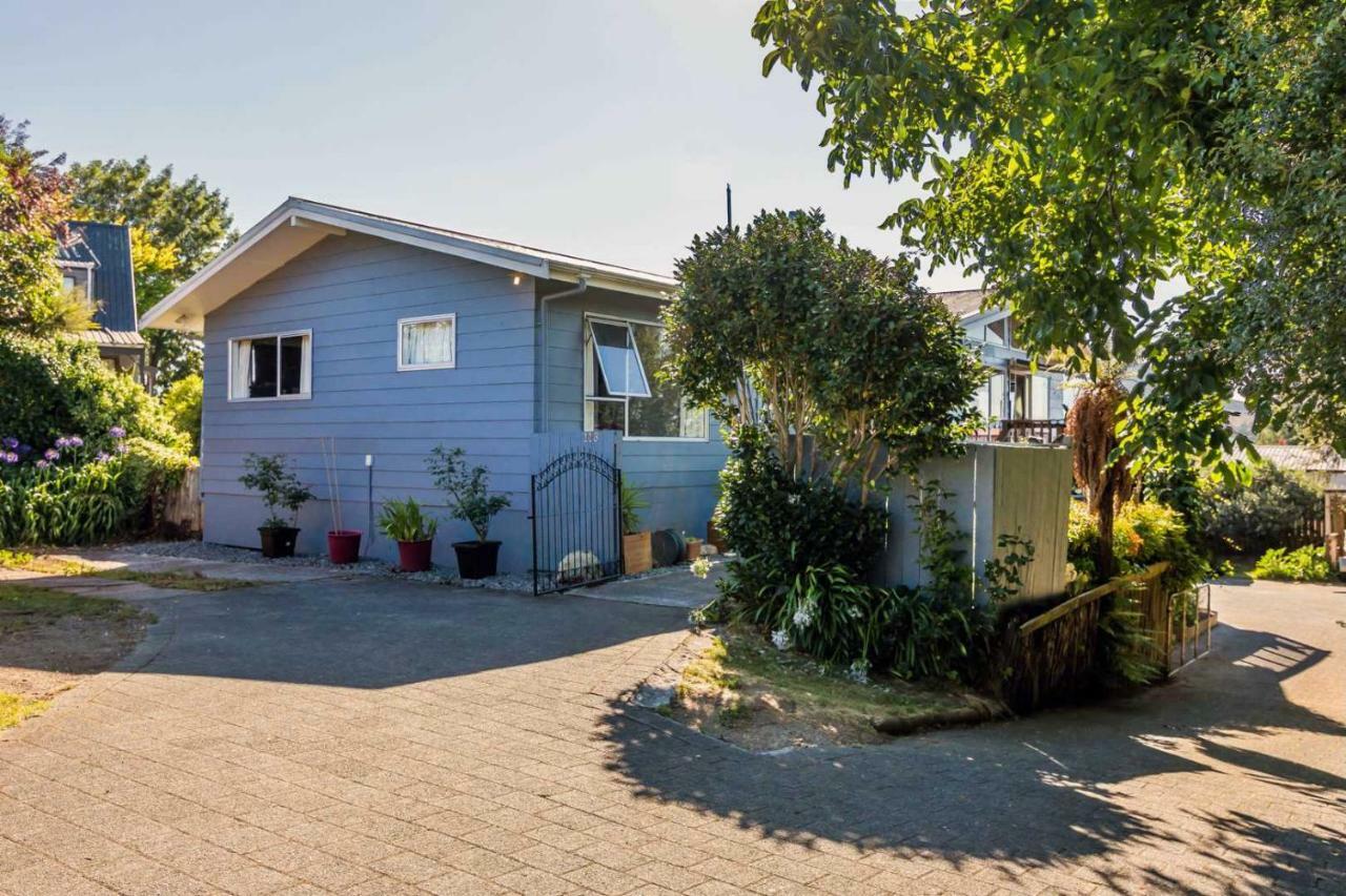 B, D & D Bed And Breakfast Taupo Exterior photo