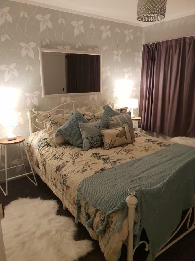 B, D & D Bed And Breakfast Taupo Exterior photo