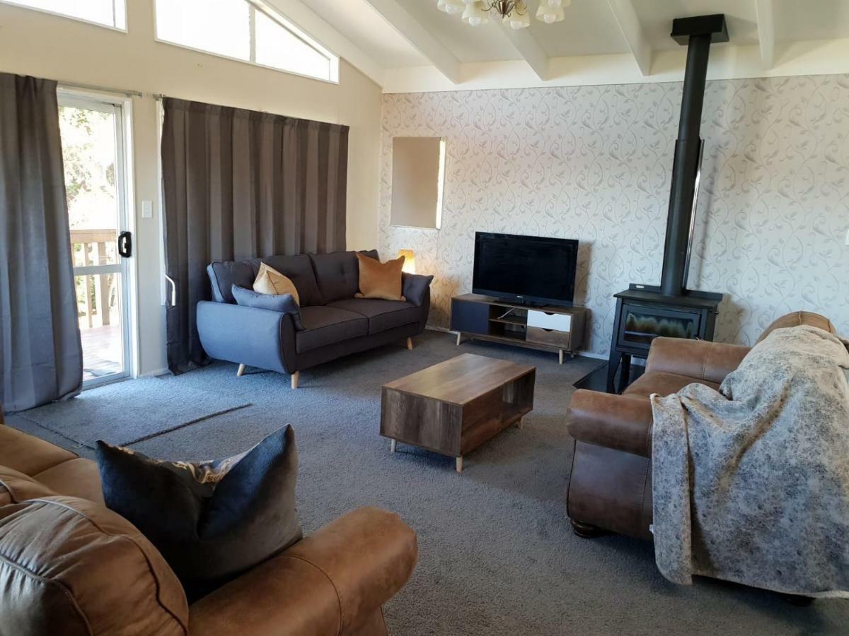 B, D & D Bed And Breakfast Taupo Exterior photo